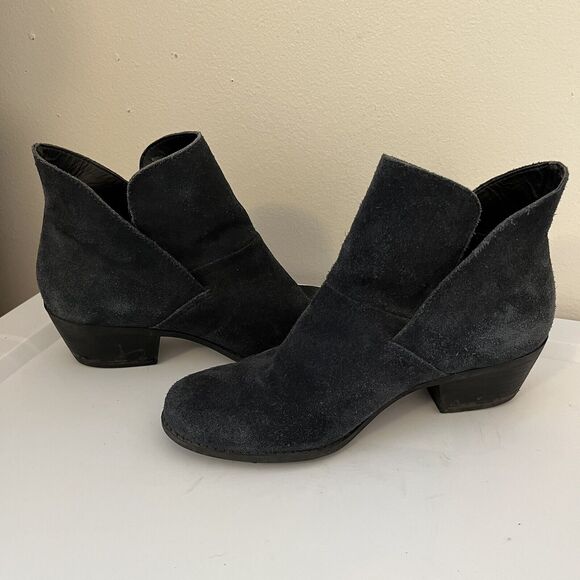 me TOO! ZENA BOOTS Blue Suede Leather Booties Shoes size 8M Ankle‎ Boots READ - Picture 4 of 7